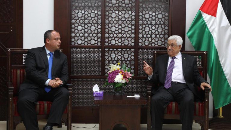Middle East Peace Talks Show Progress, Face Hurdles