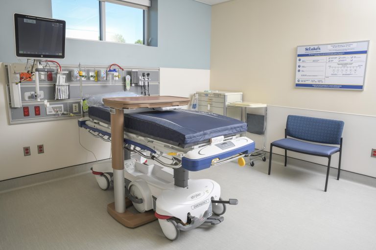 Emergency Rooms Under Strain as Capacity Tightens Emergency Rooms Under Strain as Capacity Tightens